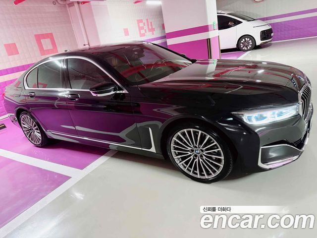 BMW 7-Series 740i Design Pure Excellence — пробег 29 000 км — фото 4 из 5