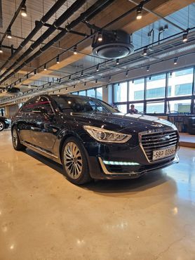 Genesis EQ900 5.0 GDI AWD Prestige — пробег 210 000 км — фото 3 из 5
