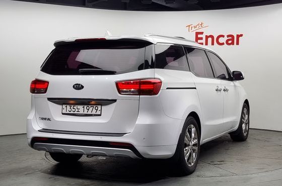 Kia Carnival 9-seater Prestige — пробег 160 709 км — фото 2 из 5