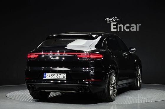 Porsche Cayenne 3.0 E-HYBRID COUPE PLATINUM EDITION — пробег 16 116 км — фото 2 из 5