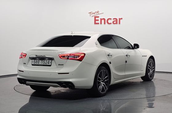 Maserati Ghibli 3.0S Q4 3rd — пробег 85 516 км — фото 2 из 5