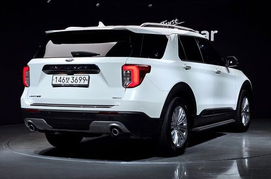 Ford Explorer 2.3 LimIted 4WD — пробег 78 359 км — фото 2 из 5