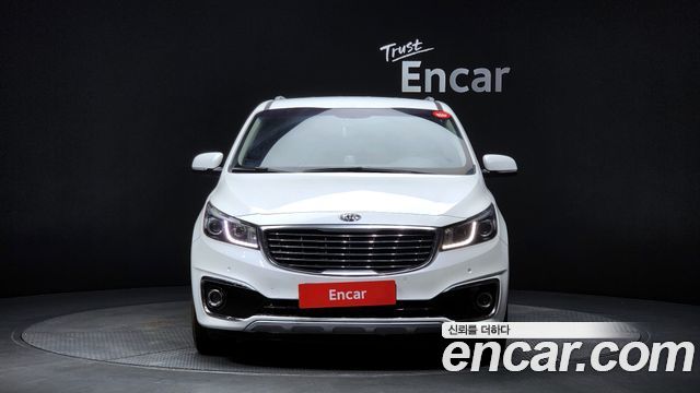 Kia Carnival 9-seater Luxury — пробег 211 685 км — фото 3 из 5