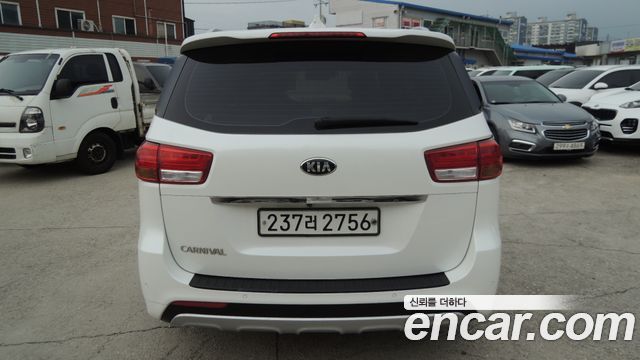 Kia Carnival из Кореи Encar
