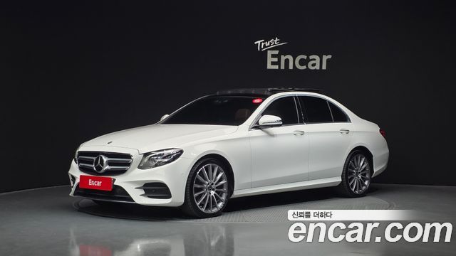 Mercedes-Benz E-Class E350 4MATIC AMG Line — пробег 66 063 км — фото 1 из 5