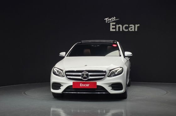 Mercedes-Benz E-Class E350 4MATIC AMG Line — пробег 66 063 км — фото 3 из 5