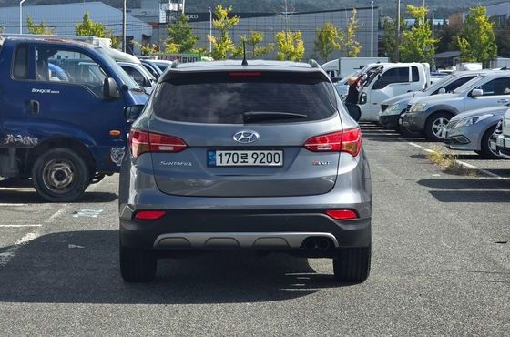 Hyundai Santafe Diesel(e-VGT) 2.0 2WD Premium — пробег 140 860 км — фото 5 из 5