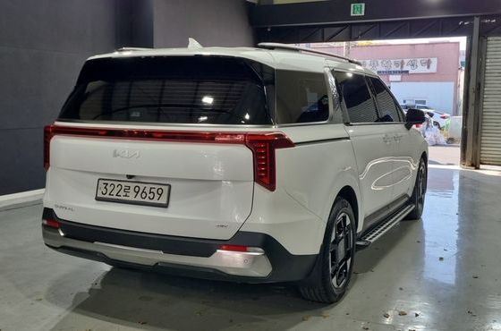 Kia Carnival HEV 9seater Signature — пробег 24 414 км — фото 2 из 5