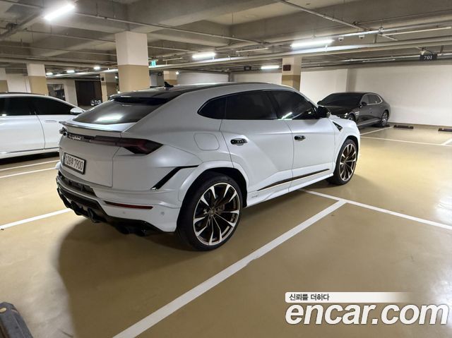 Lamborghini Urus 4.0 V8 S — пробег 8 395 км — фото 2 из 5