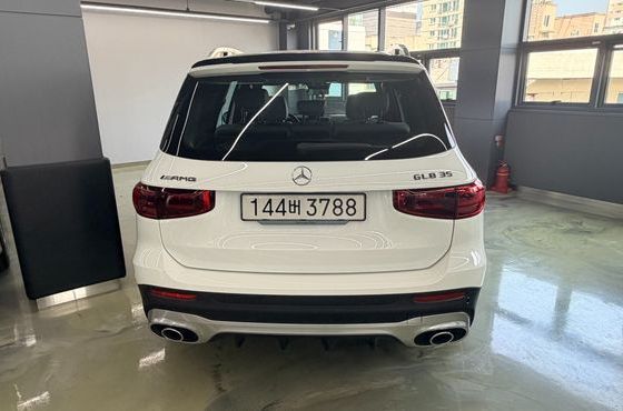 Mercedes-Benz GLB-Class AMG GLB35 4MATIC — пробег 14 км — фото 2 из 5