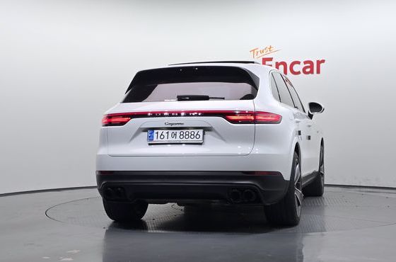 Porsche Cayenne 3.0 E-Hybrid — пробег 83 713 км — фото 4 из 5