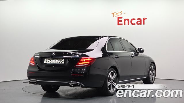 Mercedes-Benz E-Class из Кореи Encar