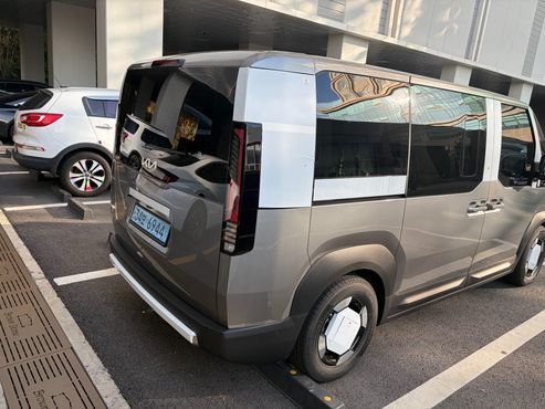 Kia PV5 Passenger 5 Seater Plus — пробег 524 км — фото 3 из 5