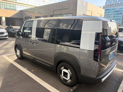 Kia PV5 Passenger 5 Seater Plus — пробег 524 км — фото 4 из 5