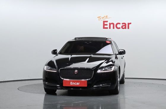 Jaguar XF 20d Portfolio AWD — пробег 71 738 км — фото 3 из 5
