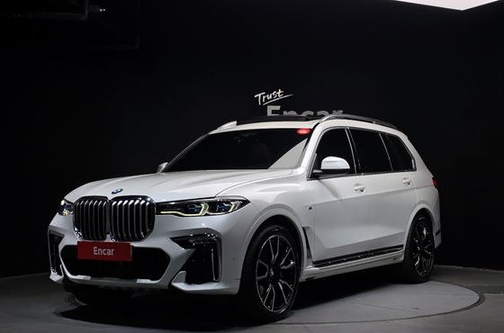 BMW X7 xDrive 40i M Sport 6STR — пробег 26 713 км — фото 1 из 5