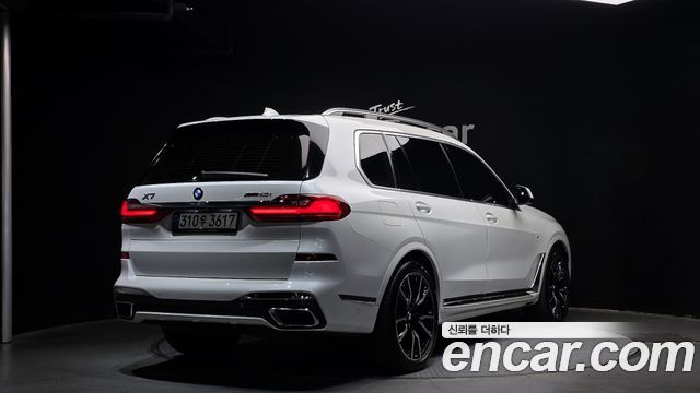 BMW X7 xDrive 40i M Sport 6STR — пробег 26 713 км — фото 2 из 5