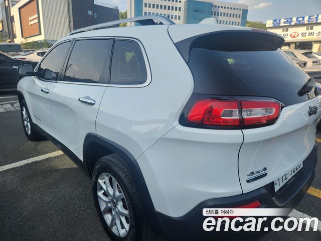 Jeep Cherokee 2.0 Diesel Longitude AWD — пробег 133 909 км — фото 5 из 5