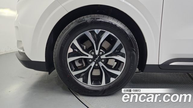Kia Carnival 9-Seater Noblesse — пробег 29 895 км — фото 5 из 5