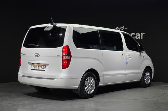 Hyundai Starex 11-Seater Wagon Smart — пробег 118 781 км — фото 2 из 5