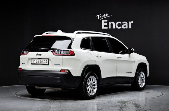 Jeep Cherokee 2.4 Longitude High AWD — пробег 130 693 км — фото 2 из 5