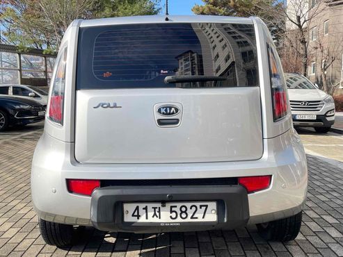 Kia Soul Gasoline 1.6 Smart — пробег 140 000 км — фото 5 из 5
