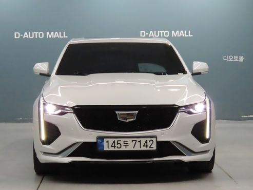 Cadillac CT4 2.0 Sport — пробег 73 300 км — фото 2 из 5