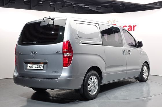 Hyundai Starex 5-Seater VAN Smart — пробег 147 456 км — фото 2 из 5
