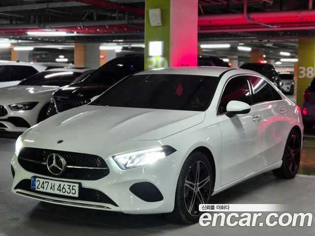 Mercedes-Benz A-Class A220 Sedan — пробег 421 км — фото 2 из 5