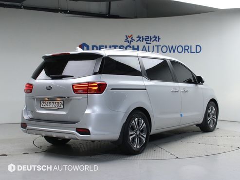 Kia Carnival 9-Seater Luxury — пробег 36 662 км — фото 2 из 5