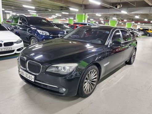 BMW 7-Series 750Li — пробег 82 000 км — фото 2 из 5