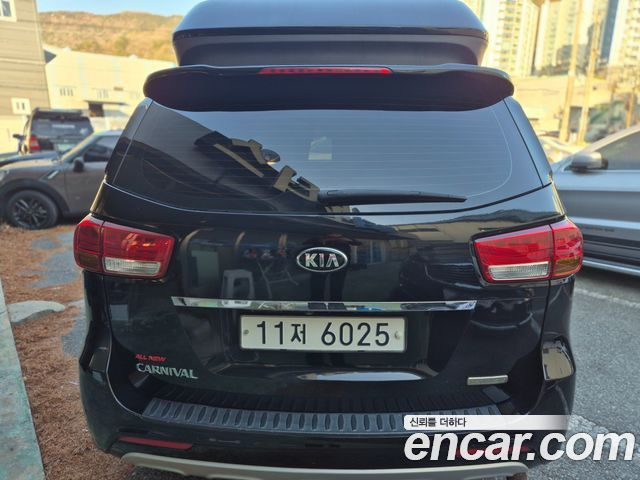 Kia Carnival из Кореи Encar
