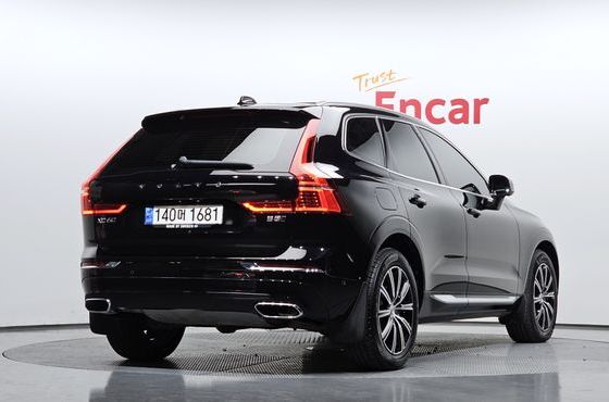 Volvo XC60 B5 Inscription — пробег 57 119 км — фото 2 из 5