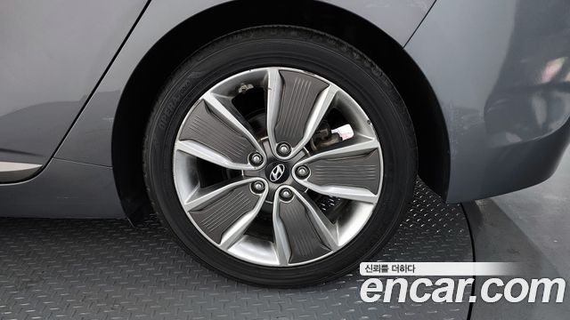 Hyundai Ioniq из Кореи Encar