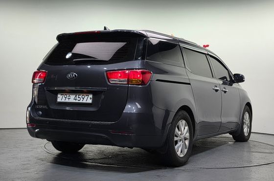 Kia Carnival 11-seater Luxury — пробег 122 810 км — фото 2 из 5