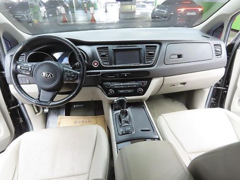 Kia Carnival 11-seater Luxury — пробег 220 000 км — фото 5 из 5