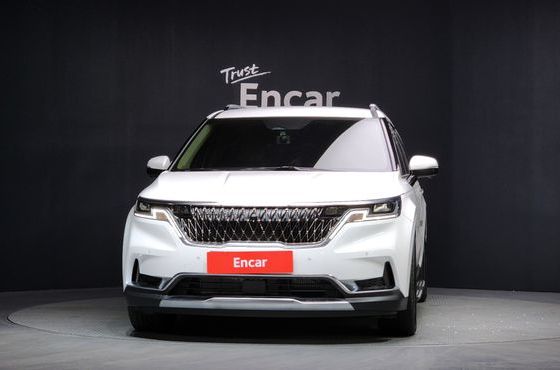 Kia Carnival 9-Seater Signature — пробег 108 717 км — фото 3 из 5