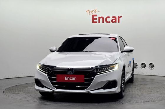 Honda Accord 2.0 Hybrid Touring — пробег 67 602 км — фото 3 из 5