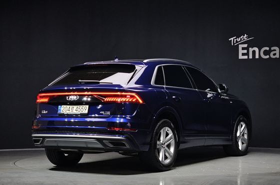 Audi Q8 45 TDI Quattro Premium — пробег 65 957 км — фото 2 из 5