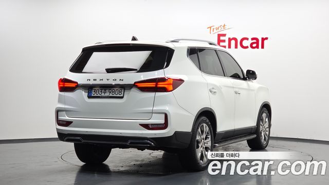 Ssangyong Rexton из Кореи Encar