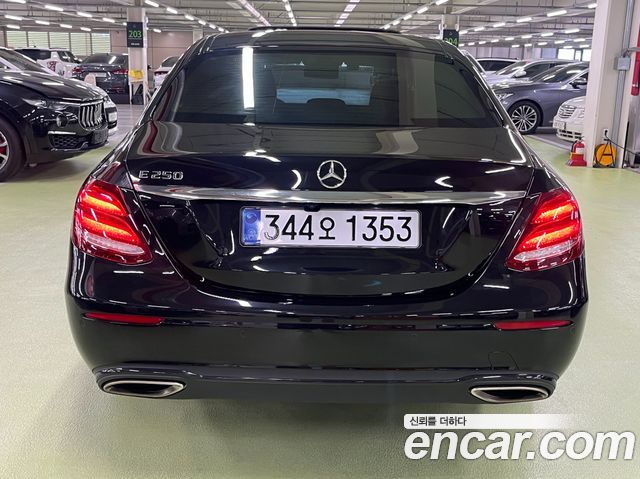 Mercedes-Benz E-Class из Кореи Encar
