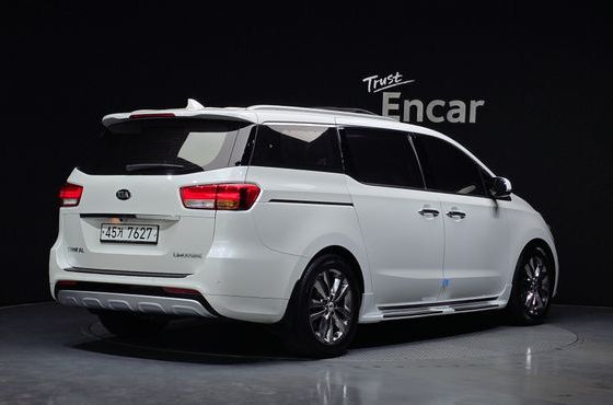 Kia Carnival 7-seater Limousine President — пробег 185 544 км — фото 2 из 5