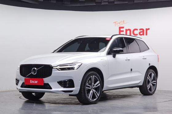 Volvo XC60 T8 R-Design — пробег 104 545 км — фото 1 из 5