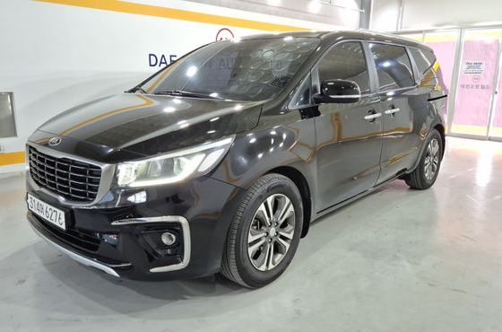 Kia Carnival 9-Seater Luxury — пробег 183 862 км — фото 2 из 5