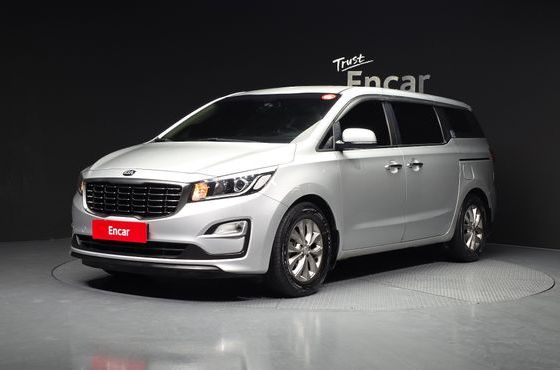Kia Carnival 11-Seater Deluxe — пробег 166 773 км — фото 1 из 5