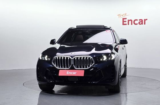 BMW X6 xDrive40i M Sport — пробег 10 557 км — фото 3 из 5