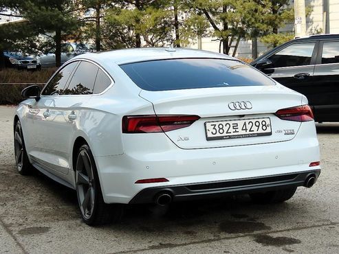 Audi A5 45 TFSI Quattro Premium Sportback — пробег 111 268 км — фото 3 из 5