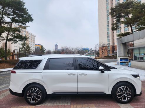 Kia Carnival Diesel 9-Seater Prestige — пробег 49 327 км — фото 4 из 5