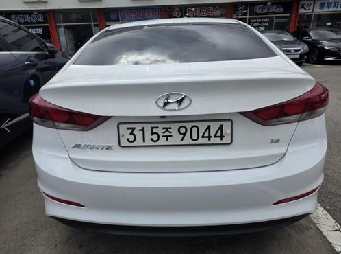 Hyundai AVANTE 1.6 GDI Value Plus — пробег 140 000 км — фото 4 из 5