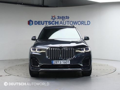 BMW X7 xDrive 40i Design Pure Excellence 6-Seater — пробег 49 074 км — фото 3 из 5